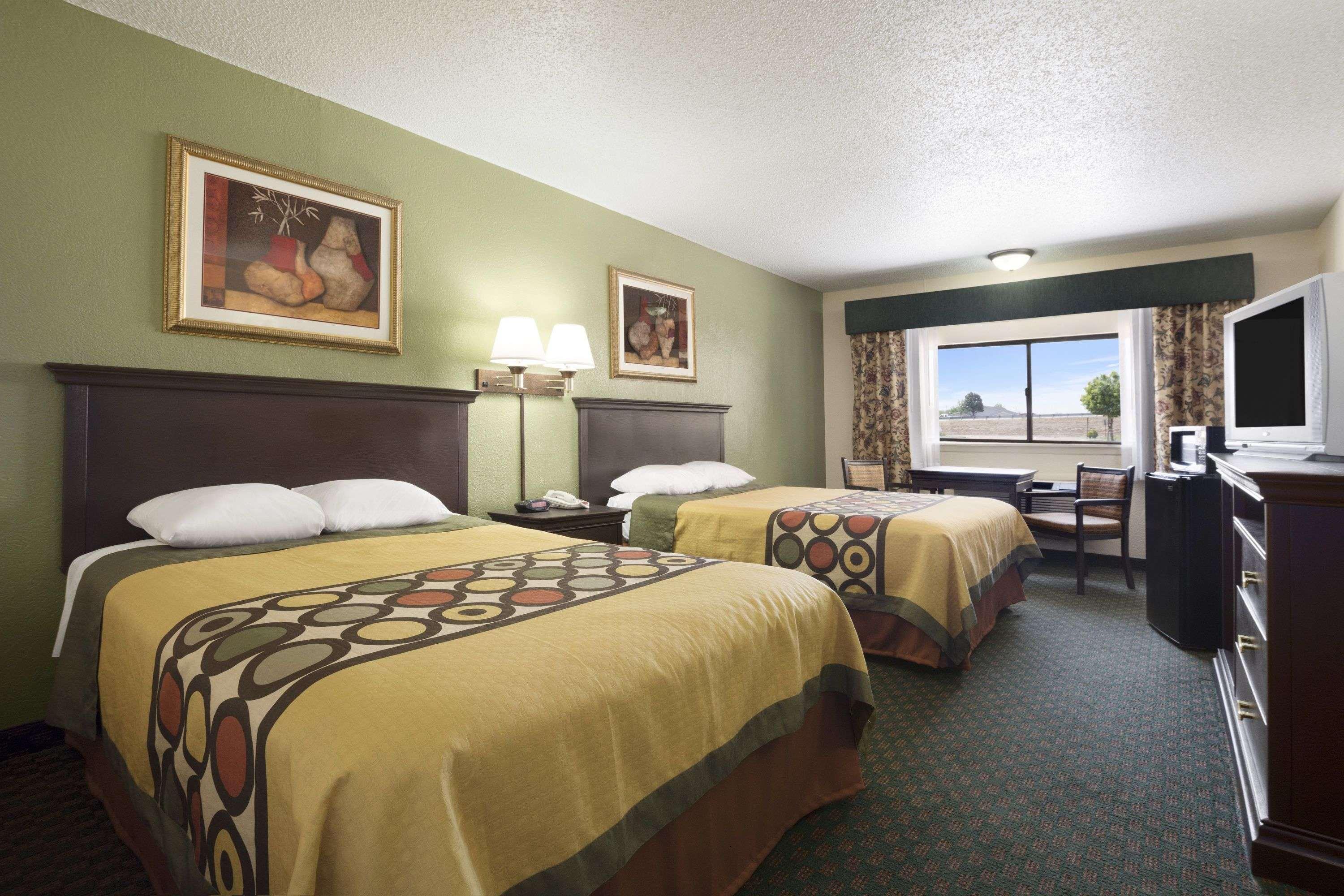 Super 8 By Wyndham Amarillo Central Tx Екстериор снимка