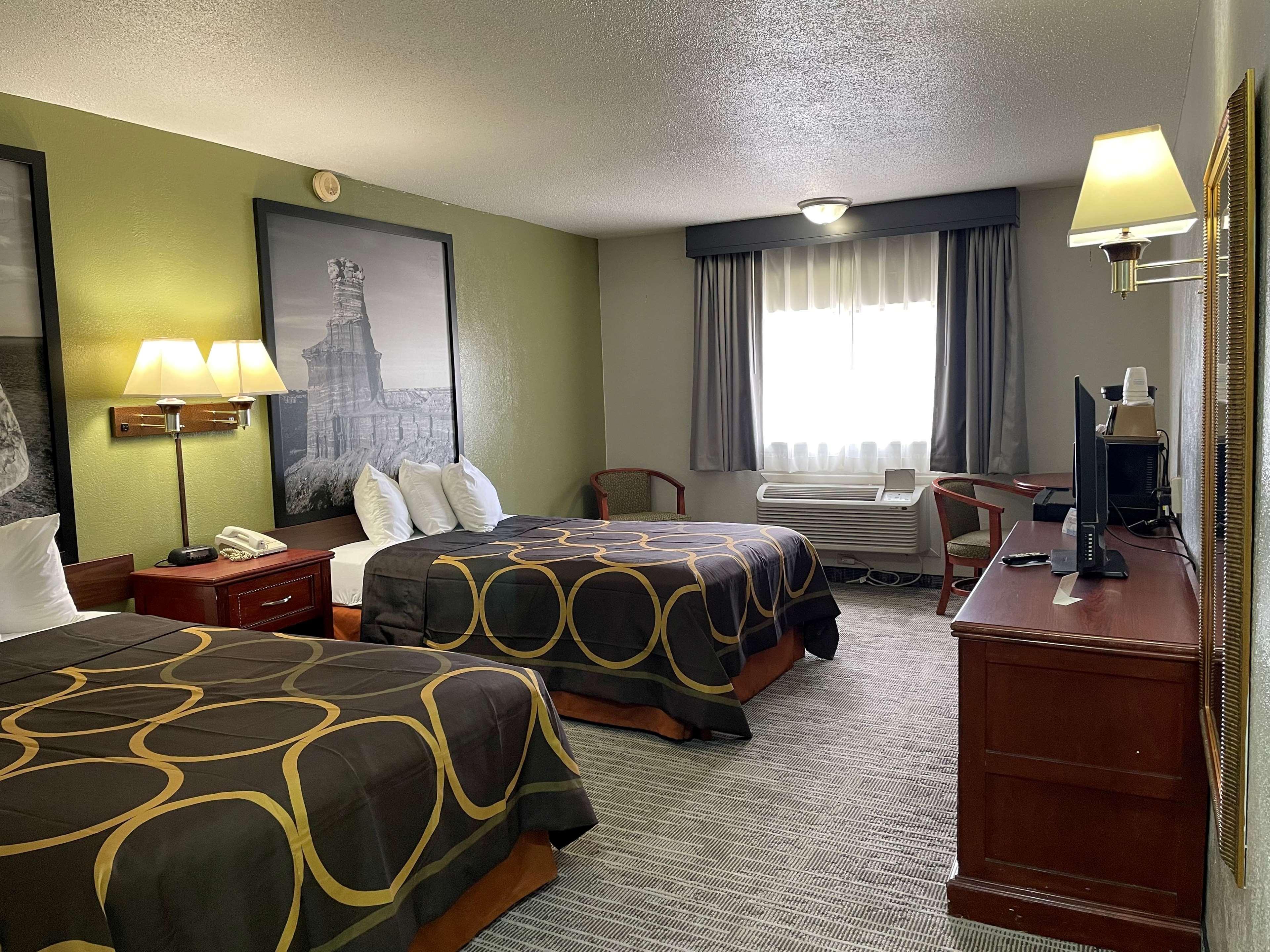 Super 8 By Wyndham Amarillo Central Tx Екстериор снимка
