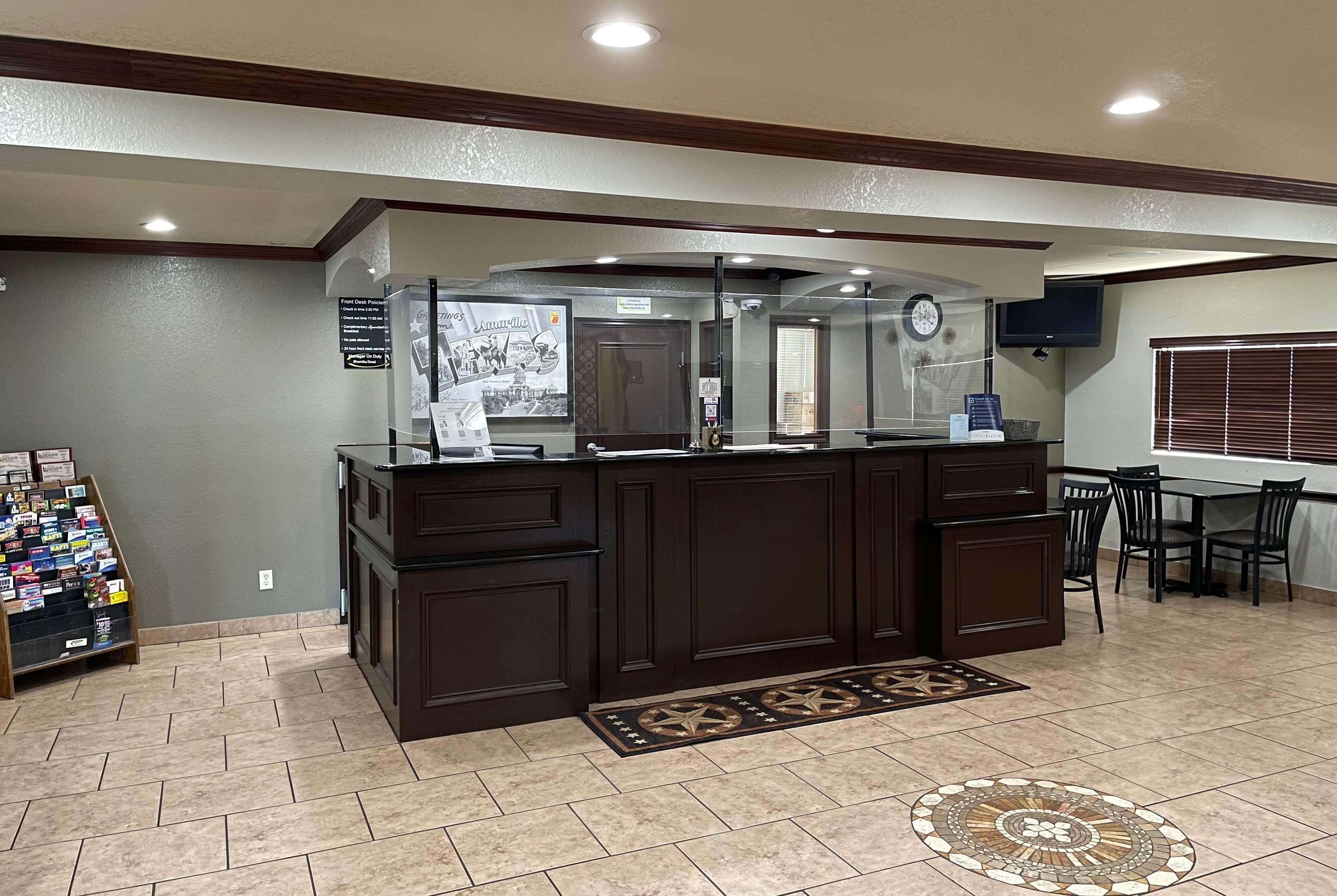 Super 8 By Wyndham Amarillo Central Tx Екстериор снимка