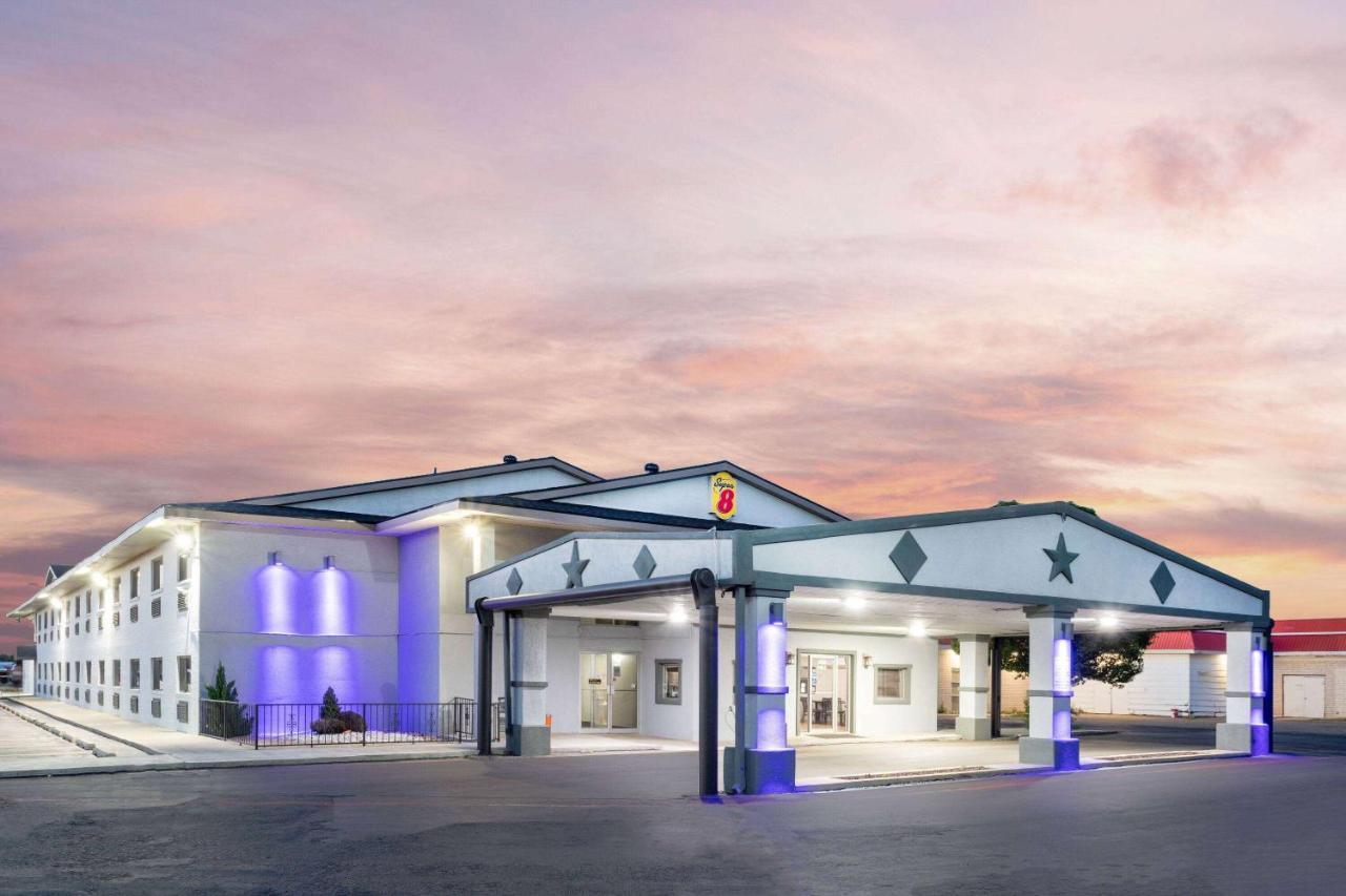 Super 8 By Wyndham Amarillo Central Tx Екстериор снимка